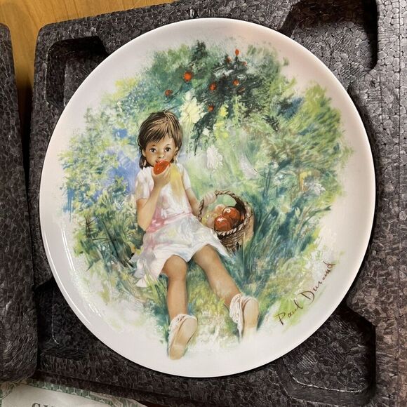 Limoges-Turgot Marie-Ange Collectible Plate by Paul Durand Vintage 1978 - Picture 7 of 7